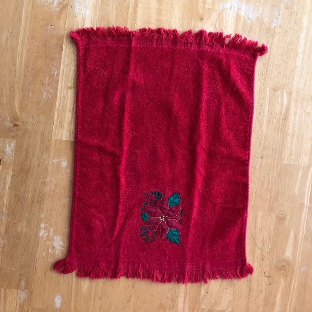 Embroidered Poinsettia Towel Set